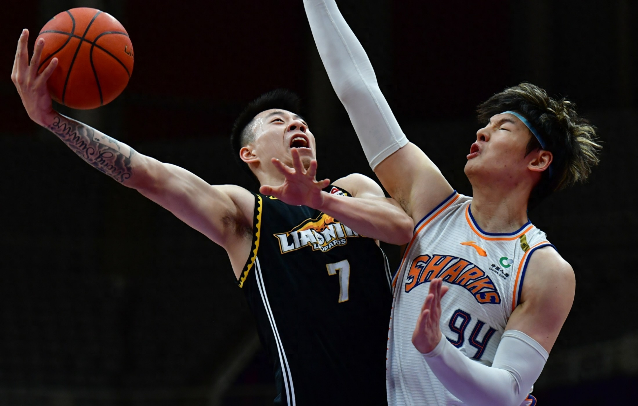 法兰克福迎CBA季后赛关键赛，赛后迎来里程碑，球迷炸锅，训练强度明显提升的简单介绍